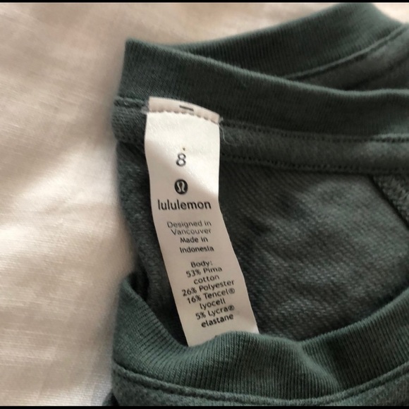 Lululemon - Picture 3 of 3